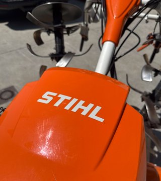 Motoazada STIHL MH 700 a gasolina