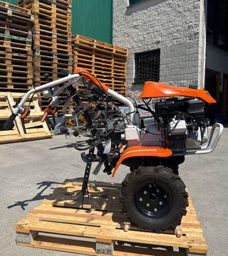 Motoazada STIHL MH 700 a gasolina