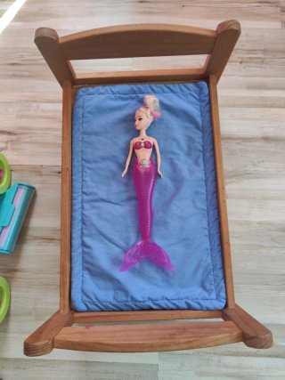 Set de Juguetes: Carrito, Cuna, Muñeca y Aspirador