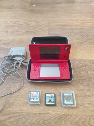 Nintendo DS Roja + Accesorios y Juegos.