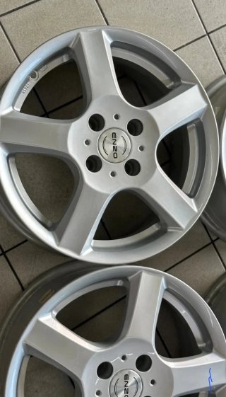 Llantas seat 127