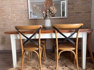 Mesa de Comedor Maisons du Monde y sillas