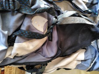 Mochila Montaña Quechua 70L Beige/Gris