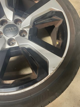 Llantas originales Audi A1 17” + neumático Bridges