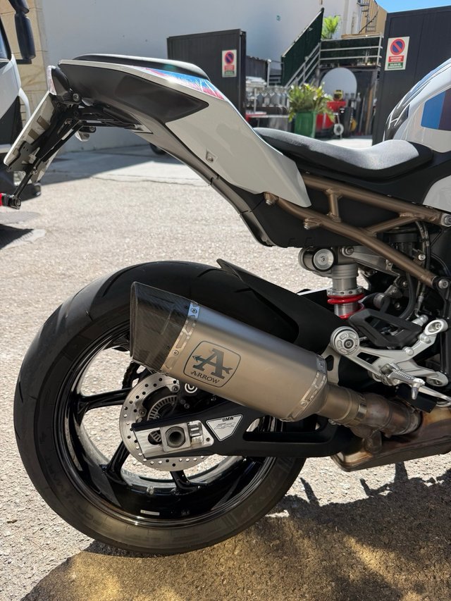 BMW S1000R