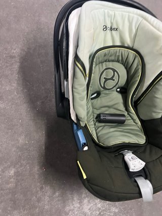 Silla de coche Cybex con base
