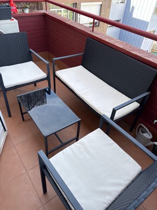 Set de Muebles de Exterior: Mesa y 3 Sillas
