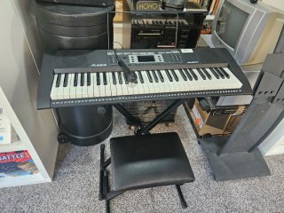 Teclado Electrónico Alesis Melody 61