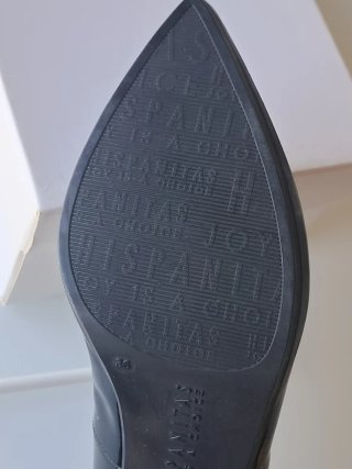Zapatos de tacón charol Hispanitas negros