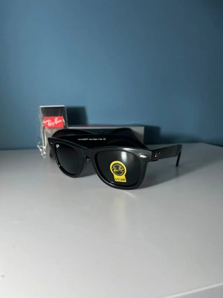 Gafas de sol negras