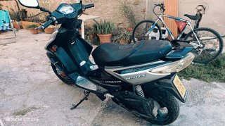 Scooter TGB Negro y Plateado