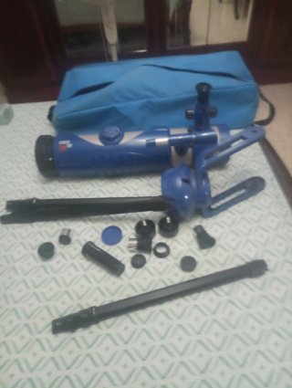 Telescopio con Trípode y Accesorios
