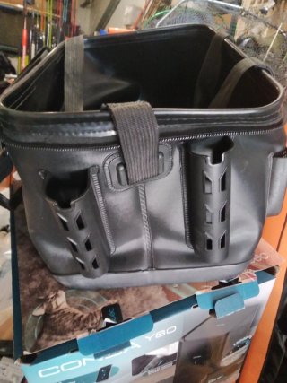Bolsa de pesca negra