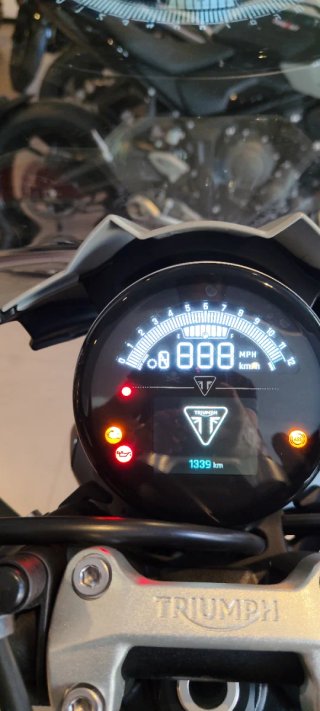 Triumph Trident 800
