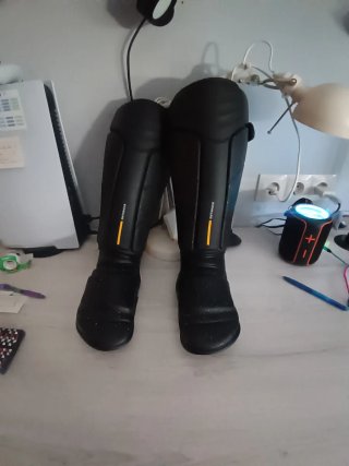 Espinilleras Kickboxing Negras