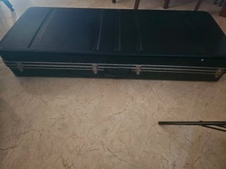 Teclado Roland G-1000 con funda dura