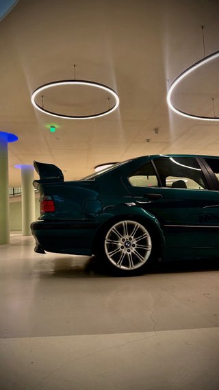 BMW 325i