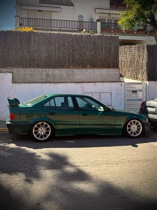 BMW 325i