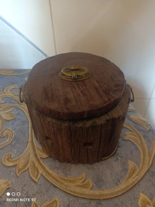 Caja de Joyas Antigua de Madera