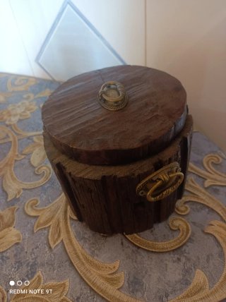 Caja de Joyas Antigua de Madera