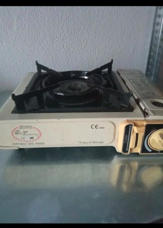 Cocina de Gas Portátil Euro GT 8015 BW