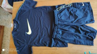 Conjunto Nike Negro y Dorado Talla XL