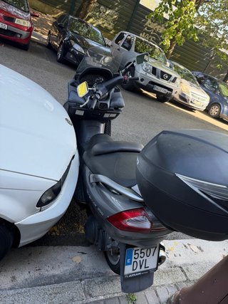 Suzuki Burgman 250 gris