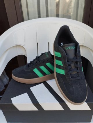 Zapatillas Adidas Barreda Talla 43 1/3 - NUEVAS