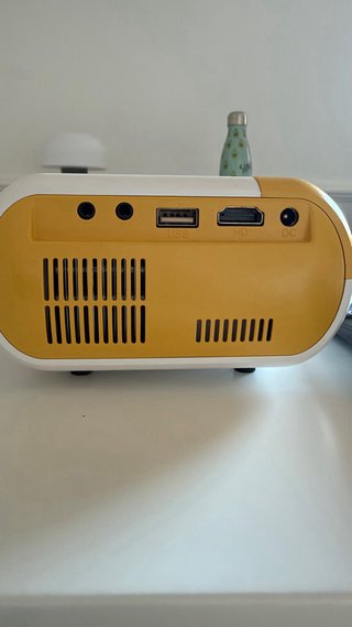 Proyector Mini Portátil Leofri Blanco/Amarillo