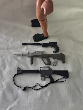 Figura Action Man con 3 Armas