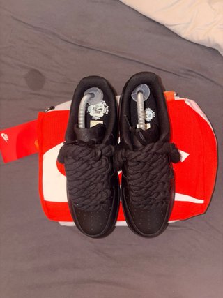 Nike Air Force 1 Negro con Bolsa