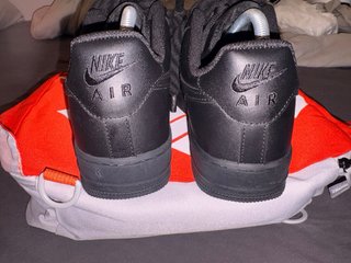 Nike Air Force 1 Negro con Bolsa