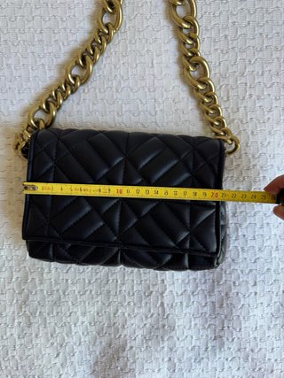 Bolso acolchado Zara cadena dorada