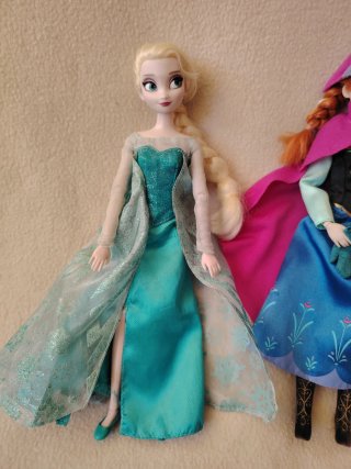 Muñecas Elsa y Ana de Frozen
