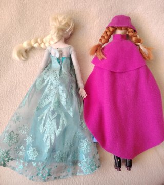 Muñecas Elsa y Ana de Frozen