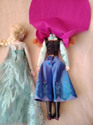 Muñecas Elsa y Ana de Frozen