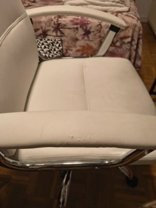 Silla giratoria de polipiel blanca
