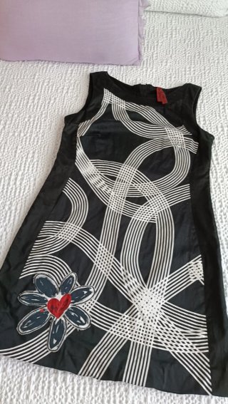 Vestido Desigual Negro con Estampado