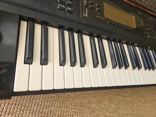 Sintetizador Korg 01/W
