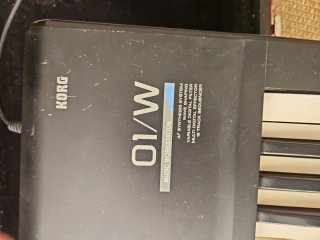 Sintetizador Korg 01/W