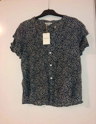 Blusa Natura flores azul marino Talla XS