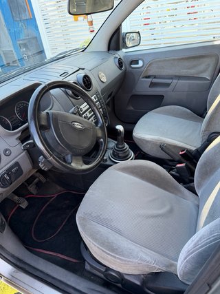 Ford Fusion 2004
