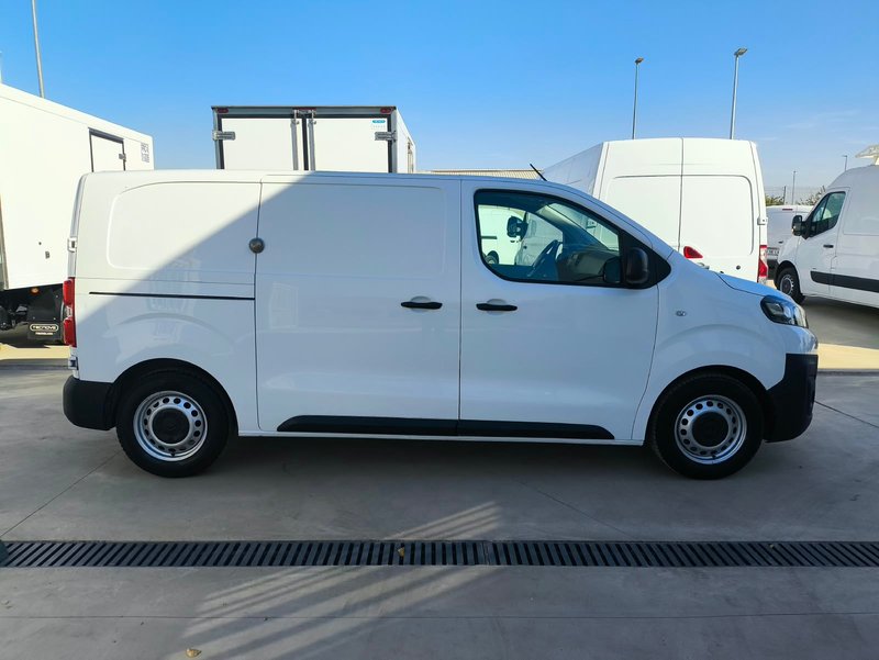 Citroën Jumpy 2022, foto 11