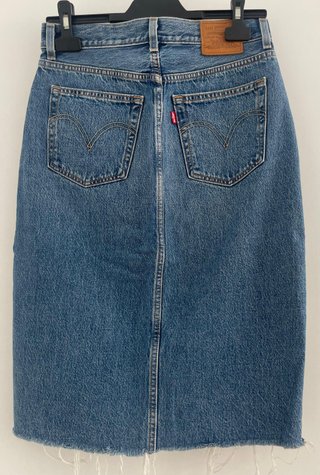 Falda vaquera Levi's midi