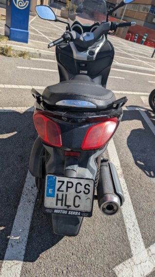 Yamaha X-Max 250