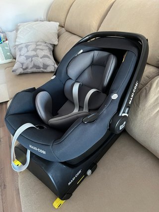 Maxi-Cosi CabrioFix con Base Isofix y adaptadores