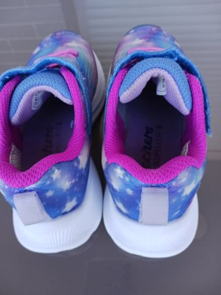 Zapatillas Skechers niña talla 27,5.
