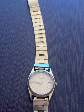 Reloj Seiko Quartz Dorado Mujer