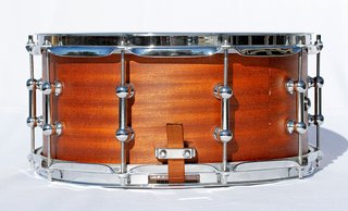 Caja 14x7 casco de caoba africana y aros refuerzo