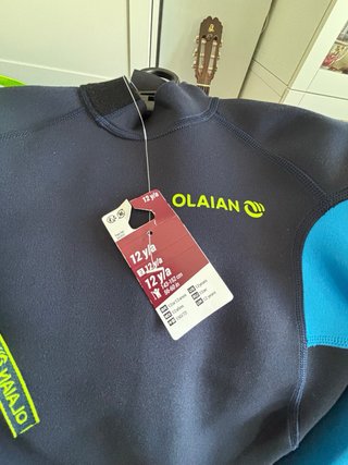 Tabla de Surf OLAIAN y Traje de Neopreno